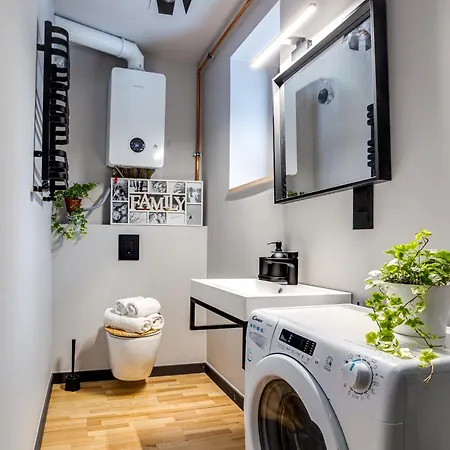 Loftowy Apartament Przy Stawie, Blisko Zoo, Aquaparku I Lasow - Parking Dla 4 Aut Апартаменты *