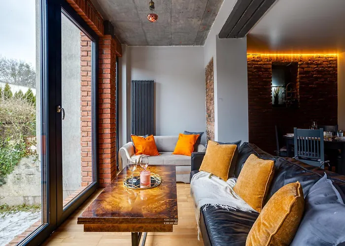 Апартаменты Loftowy Apartament Przy Stawie, Blisko Zoo, Aquaparku I Lasow - Parking Dla 4 Aut Познань